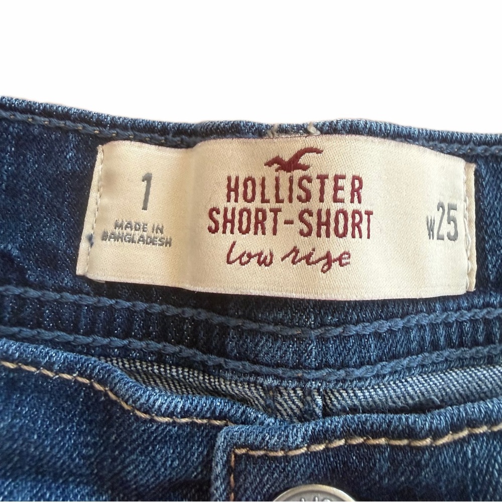 Hollister- Dark Wash Distressed Denim Short Shorts (Sz 1/25 Excellent Condition) - Picture 4 of 9